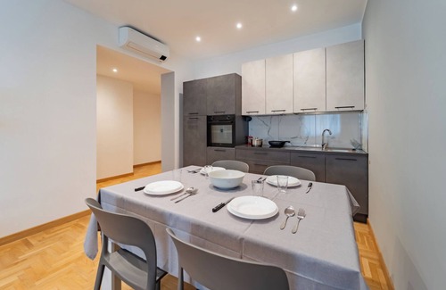 Cuneo Nuova Apartment | Dimora Bassignano - Two Bedroom Apartment, Sleeps 5