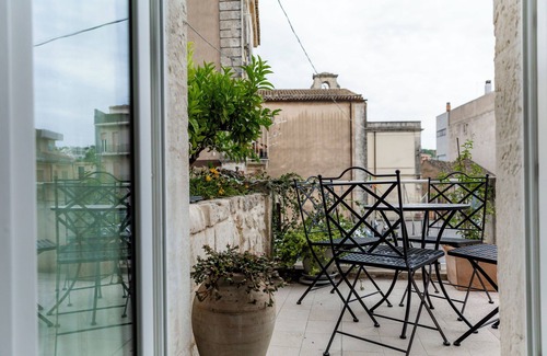 Palazzolo Acreide Historic Centre Apartment | Dimora Bennardo In the name, a story.