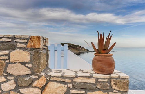 Minoa Pediada House | "Dimosthenis" , independent house by the sea.Unique place for relax and serenity