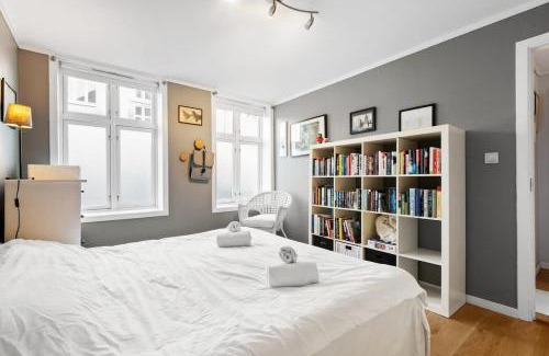 Sandviken Apartment | Dinbnb Homes I Family Friendly Home in Historical Sandviken
