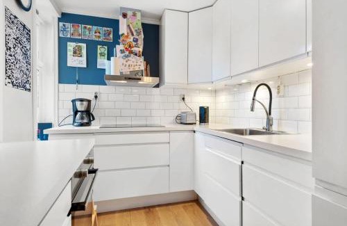 Sandviken Apartment | Dinbnb Homes I Family Friendly Home in Historical Sandviken
