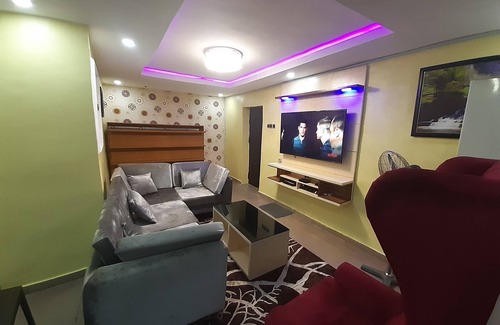 Surulere Apartment | Dinero Emerald Apartment