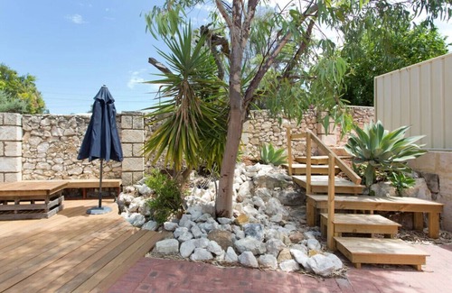 White Gum Valley Apartment | Dingo at White Gum Lodge