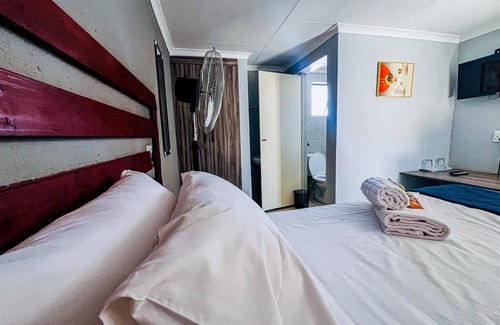 Sterkrivier Bed & Breakfast | Dingwako Lodge