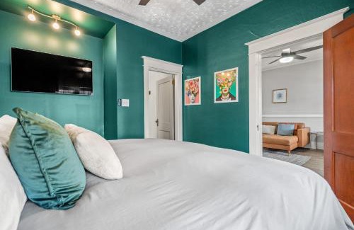 Drumheller House | Dinos Last Post - Family Friendly 4 Bedrooms