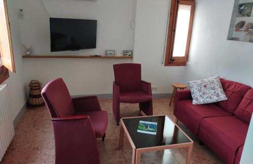 Coll de Nargo Apartment | Dinosaur House