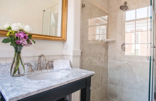 Venable Bed & Breakfast | Dinsmore Boutique Inn