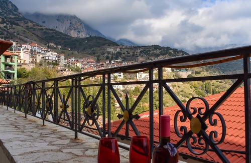 Arachova Apartment | Dio Cosy Apartment in Arachova