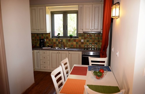 Livadi House | DIO GUESTHOUSES VILLA TAINARON 2 B/R WITH PRIVATE GARDEN AND SWIMMINGPOOL