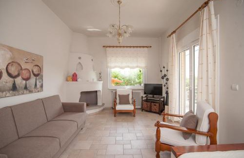 Paralia Pantaleimonos Apartment | Dioni Houses