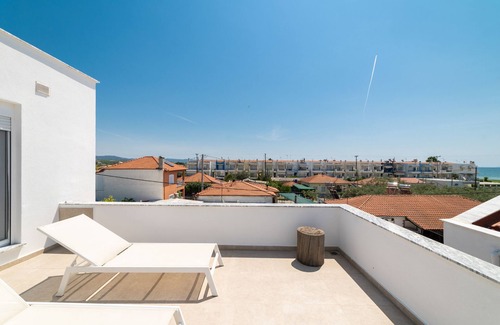 Paralia Ofryniou Apartment | Dionysos Residential Complex