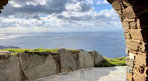 Kardiani Villa | Dionysos Sea and Stone Luxury Villa