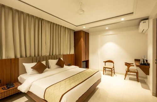 Bavdhan Hotel | Diora Inn
