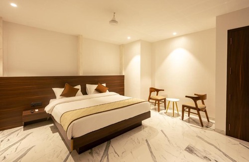 Bavdhan Hotel | Diora Inn
