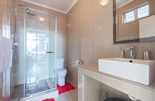 Cape Town City Centre Apartment | Diplomat 123 by CTHA