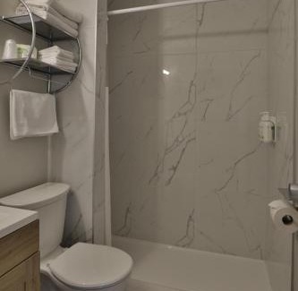 Regional District of Nanaimo Hotel | Diplomat Motel