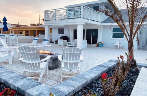 Boardwalk House | DIRECT BEACH ACCESS OCEAN FT HOME; 4 BDRM, 3 BATH, 2 MASTER SUITES SLEEPS 12 MAX