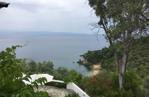 Kanapitsa Villa | Direct beach access and stunning views