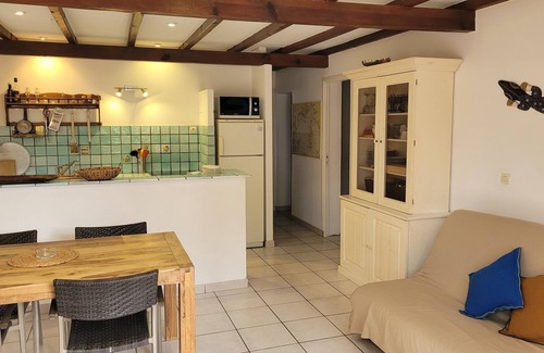 Pinarellu Apartment | direct beach area, large terrace, summer kitchen, high equipment, pizza oven