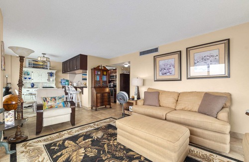 Flagler Beach Condo | Direct Beach Views - Sleeps 4, Corner Unit Tennis - Pool