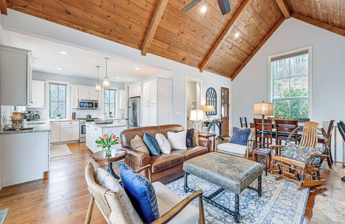 Bear Lake Reserve Cottage | Direct Lake Access & Fire Pit: Tuckasegee Cottage!