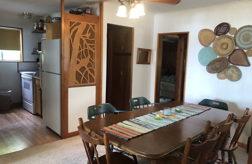 Traverse City House | Direct Lake Leelanau Sunset view, Fire pit, grill, dock, boat lift , dog ok