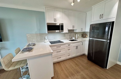 Bel Air Apartment | Direct Oceanfront Studio in Lauderdale by the Sea