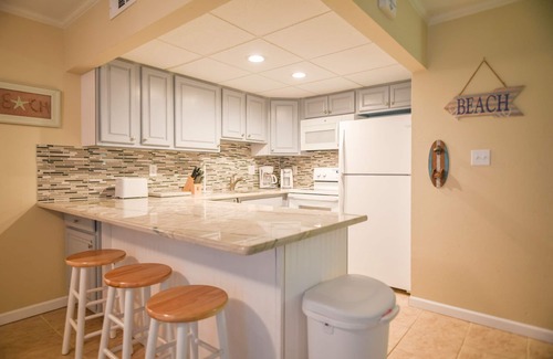 Midtown Ocean City Condo | Direct Ocean Front Building, Oceanview, Mid-Town 39th St, First Floor Unit