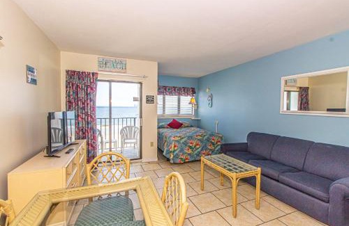Myrtle Beach Apartment | Direct Ocean Front Studio with Endless Views Palace Resort 302