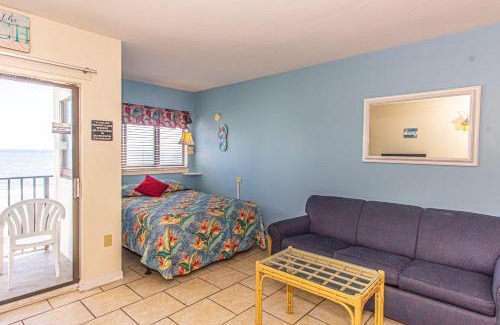 Myrtle Beach Apartment | Direct Ocean Front Studio with Endless Views Palace Resort 302