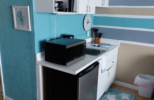 East Daytona Condo | DIRECT OCEAN FRONT Awesome view Sleeps up to 4. BEAUTIFUL