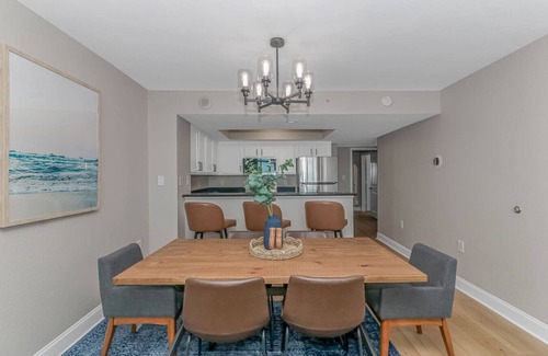 Downtown Myrtle Beach Condo | Direct Ocean Front Suite w/Full Kitchen. Newly Renovated and Centrally Located!