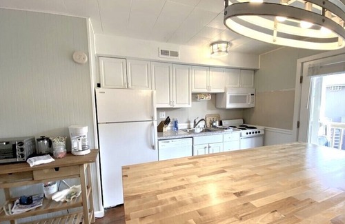 Dewey Beach Condo | Direct Ocean Views from your bed & screened-in deck.Pet friendly! 2br 2bth