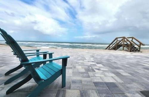 Melbourne Beach Apartment | Direct Oceanfront Studio - Pet Friendly