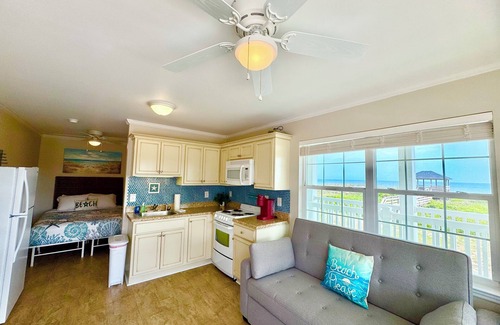 Atlantic Beach Apartment | Direct Oceanfront and Sunset View with Pool and Wifi in brilliant Atlantic Beach