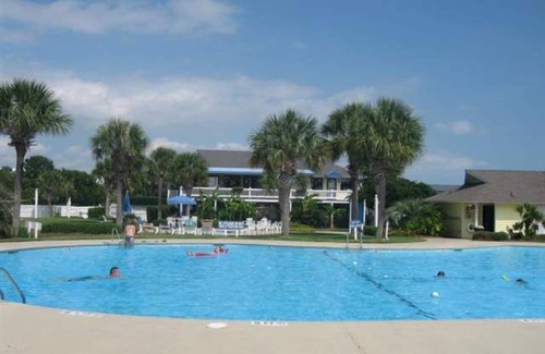 Oceanmarsh Subdivision Condo | Direct Oceanfront, 65 inch Smart TV, Fireplace