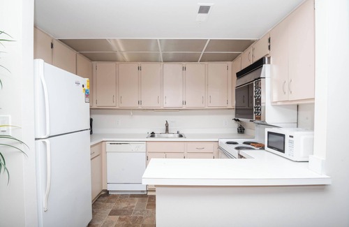 North Ocean City Condo | Direct Oceanfront Hi-Rise Condo
