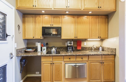 Kahana Apartment | Direct Oceanfront Maui Studio,Romantic,Breathtaking View from Huge Private Lanai