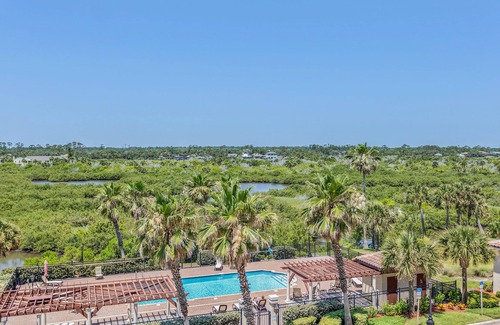 Beverly Beach Condo | Direct Oceanfront Luxurious Condo Updated!