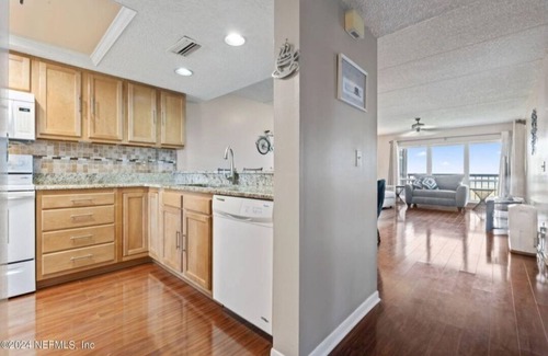 Vilano Beach Condo | Direct Oceanfront Seaside Retreat Close to Vilano. St Augustine, Amazing Views