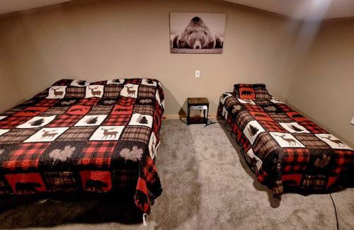 Colebrook House | Direct trail access/central location/Ample parking