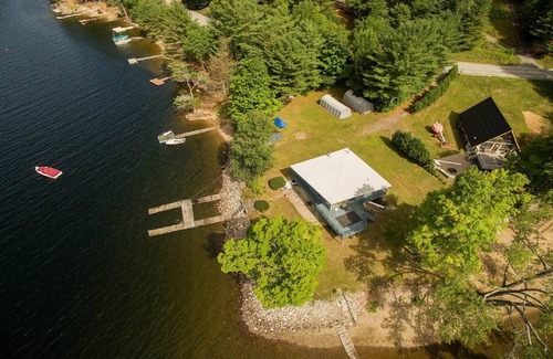 Hadley House | Direct Waterfront! 230ft of frontage. 6BRs, 2BAs and beautiful views!