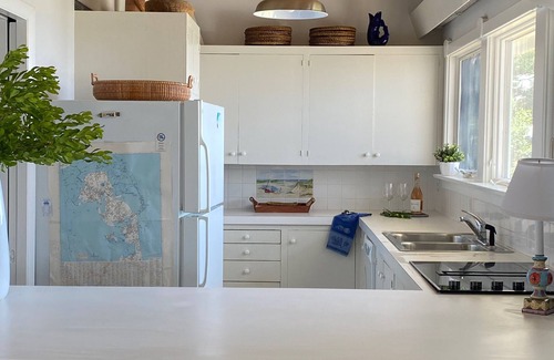 Indian Neck Heights House | Direct Waterfront 4 BR 2.5 BTH Cent Air, Big Deck, Swim Beach, Sunsets, 5 Star