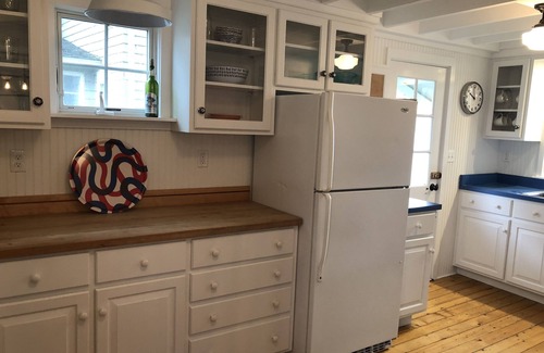 Madison Cottage | Direct waterfront renovated cottage.