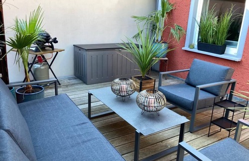 Neubrandenburg Apartment | Directly in the city center, 95sqm lovely apartment/1OG with large south-facing terrace, 900m to the lake