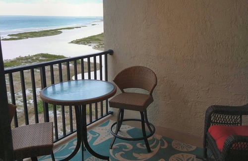 Sand Key Condo | Directly on the Beach! 139nt special Oct 18 to Nov 1 2025