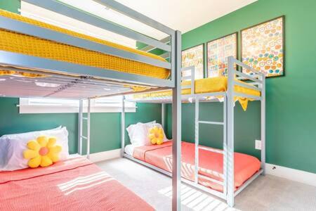 Cleveland Park House | Disco Dollhouse - East Nashville + 2 8 mi Downtown