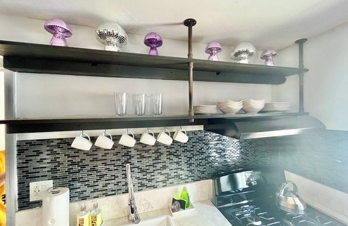Chelsea Apartment | Disco House - Comfortable Beds - Steps to Highline