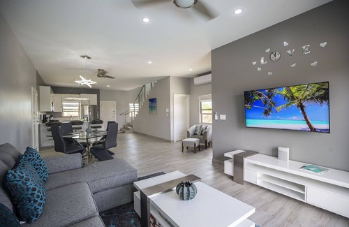 Long Bay Villa | DISCOUNT, 2BR PRIVATE VILLA, OCEAN VIEW, LUXURIOUS AMENITIES, STEPS TO THE BEACH