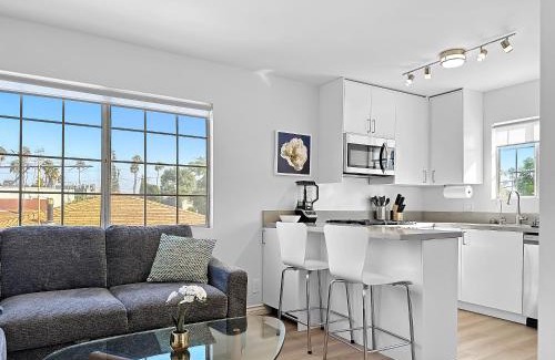 Los Angeles Apartment | Discount For 30 Days Plus Stay In Culver City